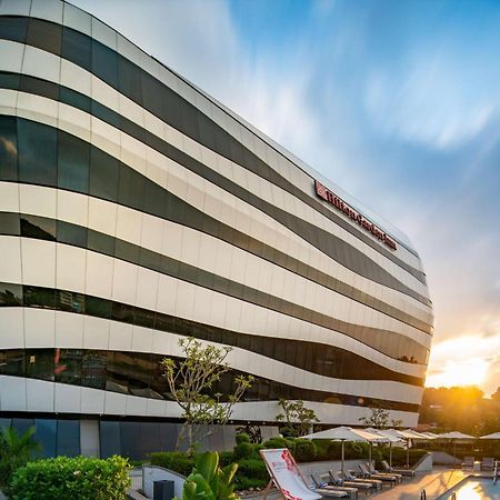 Hilton Garden Inn מבאבאנה מראה חיצוני תמונה