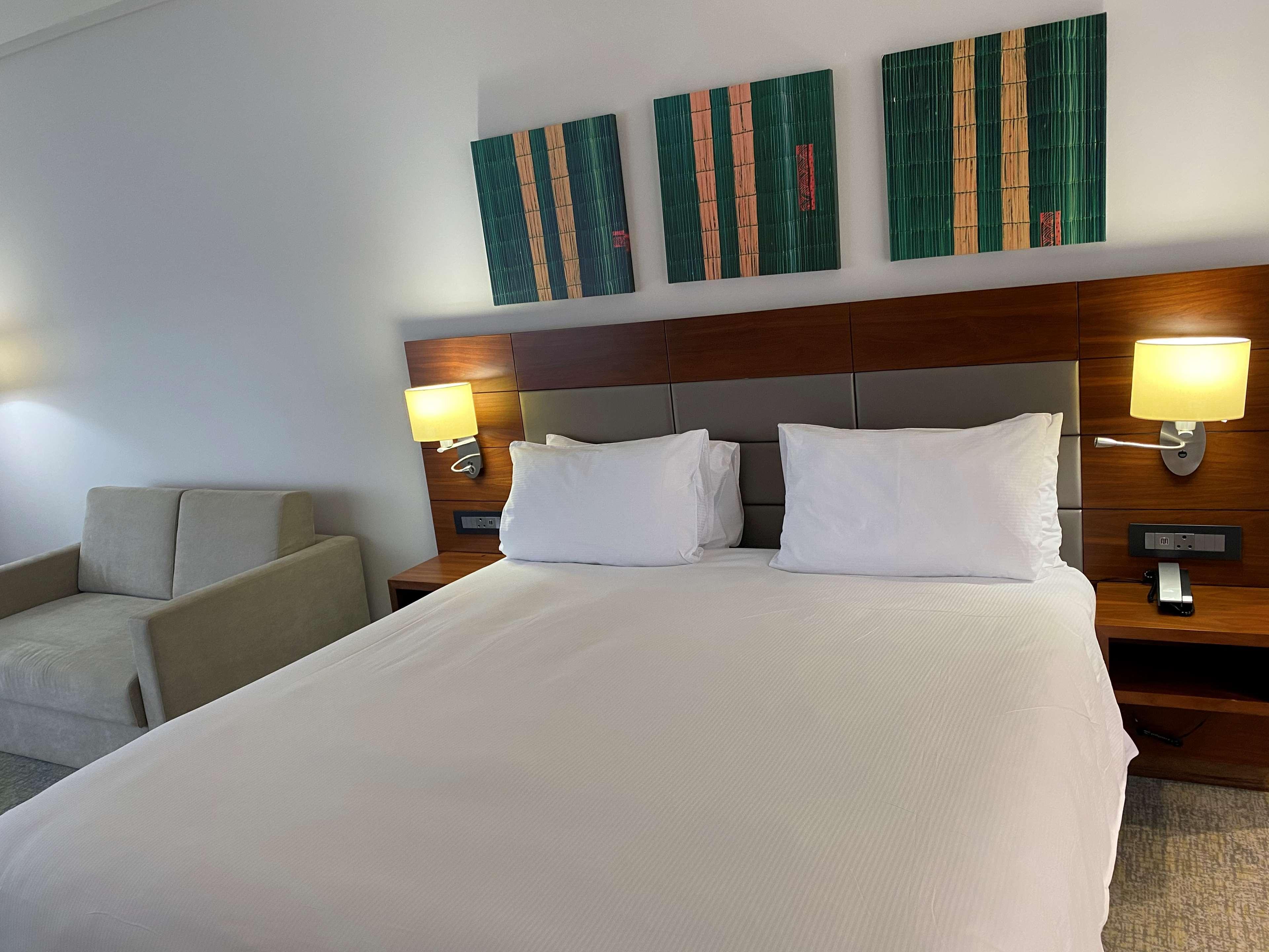 Hilton Garden Inn מבאבאנה מראה חיצוני תמונה