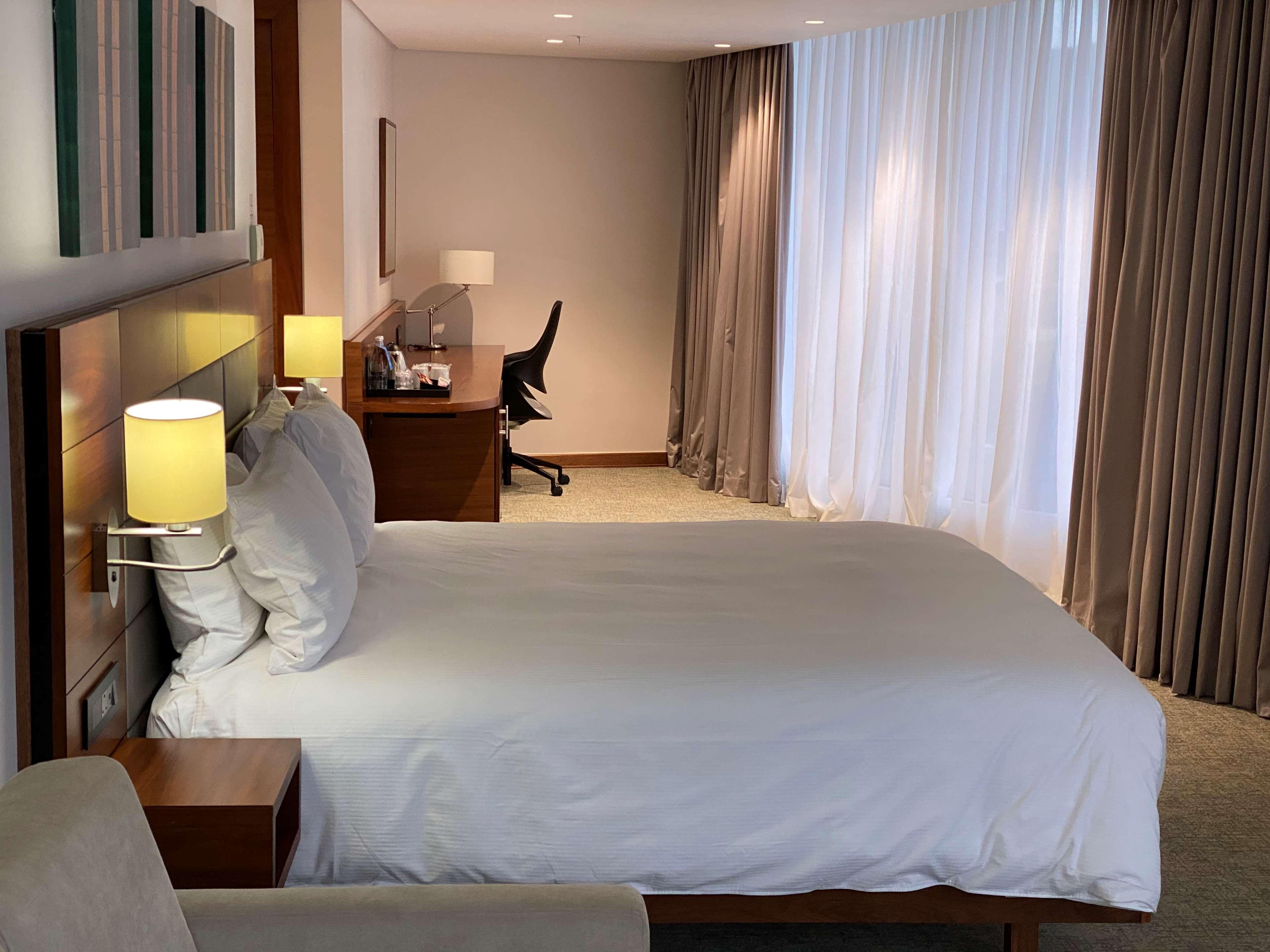 Hilton Garden Inn מבאבאנה מראה חיצוני תמונה