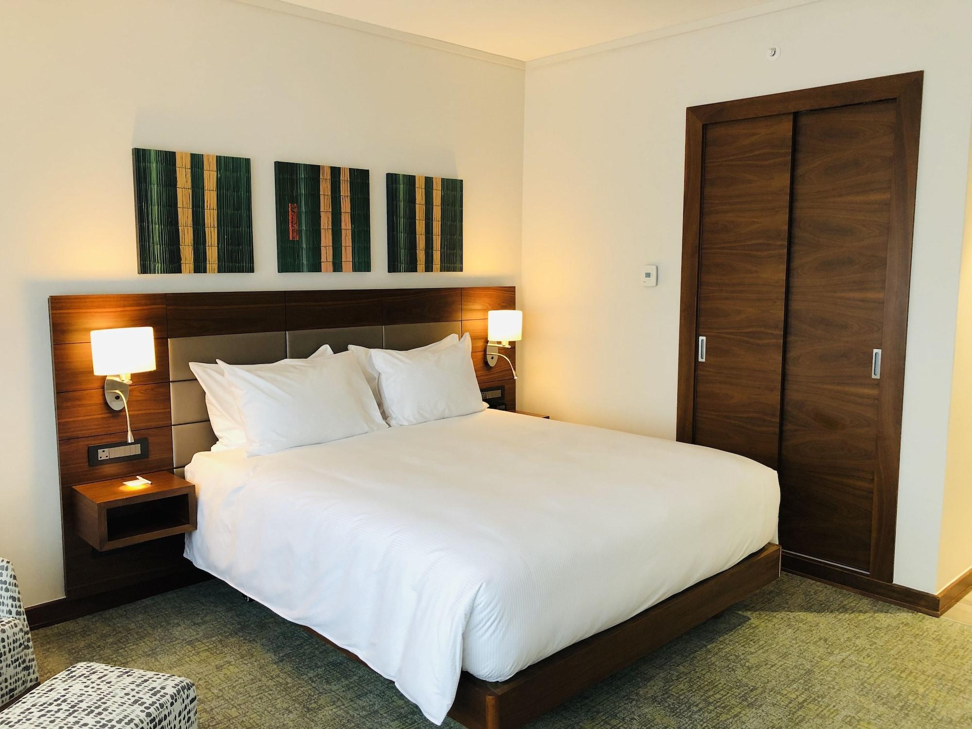 Hilton Garden Inn מבאבאנה מראה חיצוני תמונה