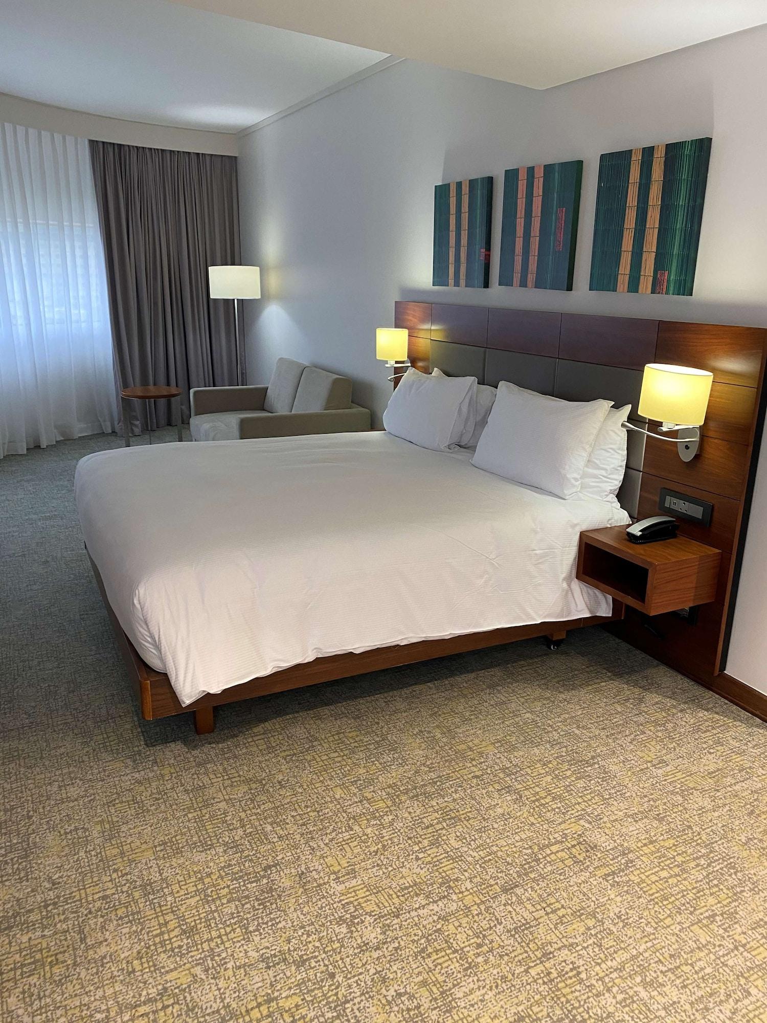 Hilton Garden Inn מבאבאנה מראה חיצוני תמונה