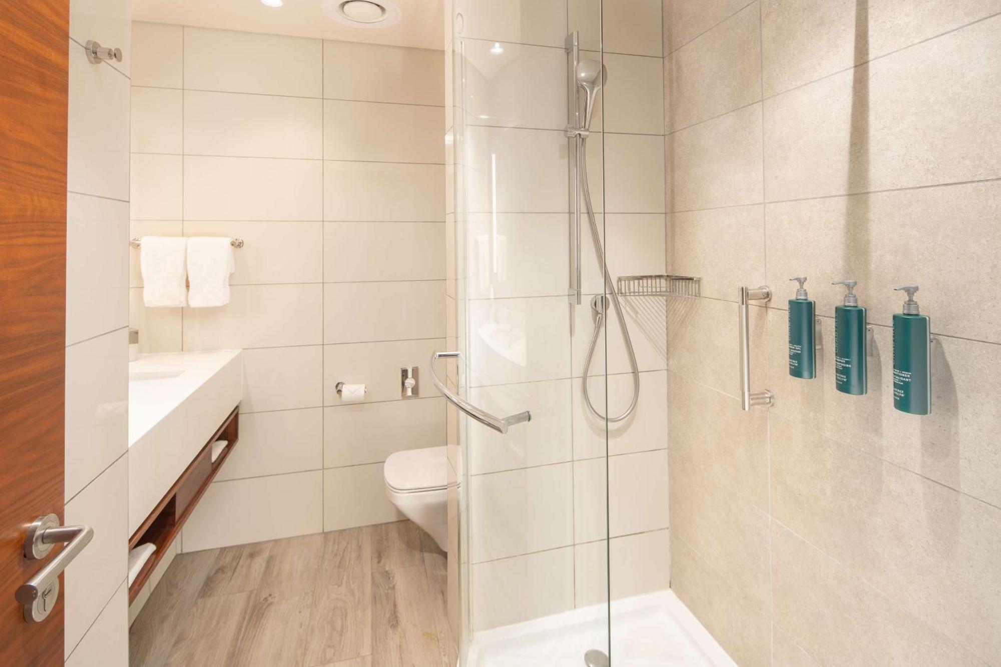 Hilton Garden Inn מבאבאנה מראה חיצוני תמונה