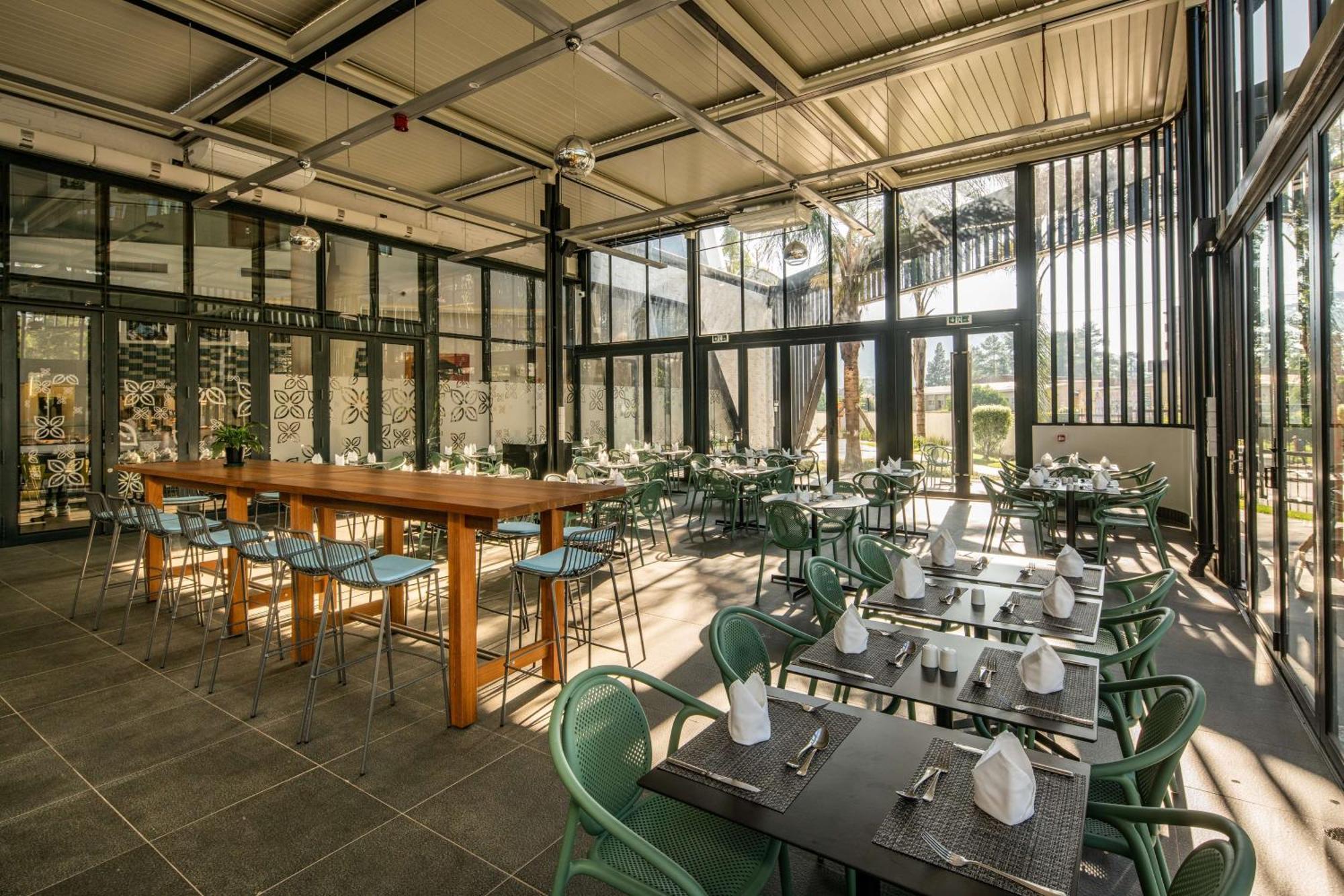 Hilton Garden Inn מבאבאנה מראה חיצוני תמונה