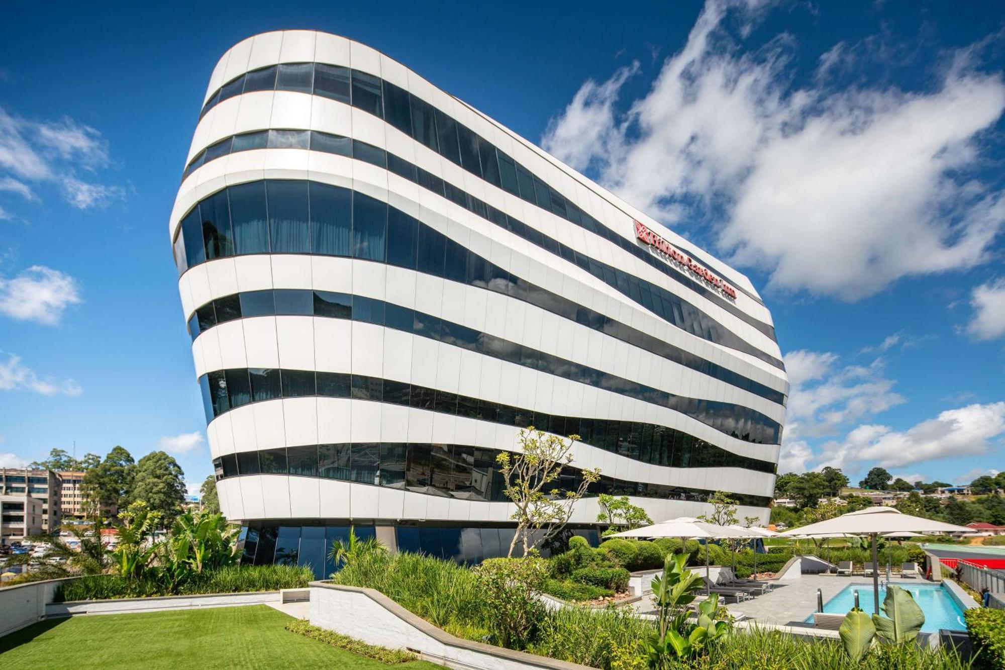 Hilton Garden Inn מבאבאנה מראה חיצוני תמונה